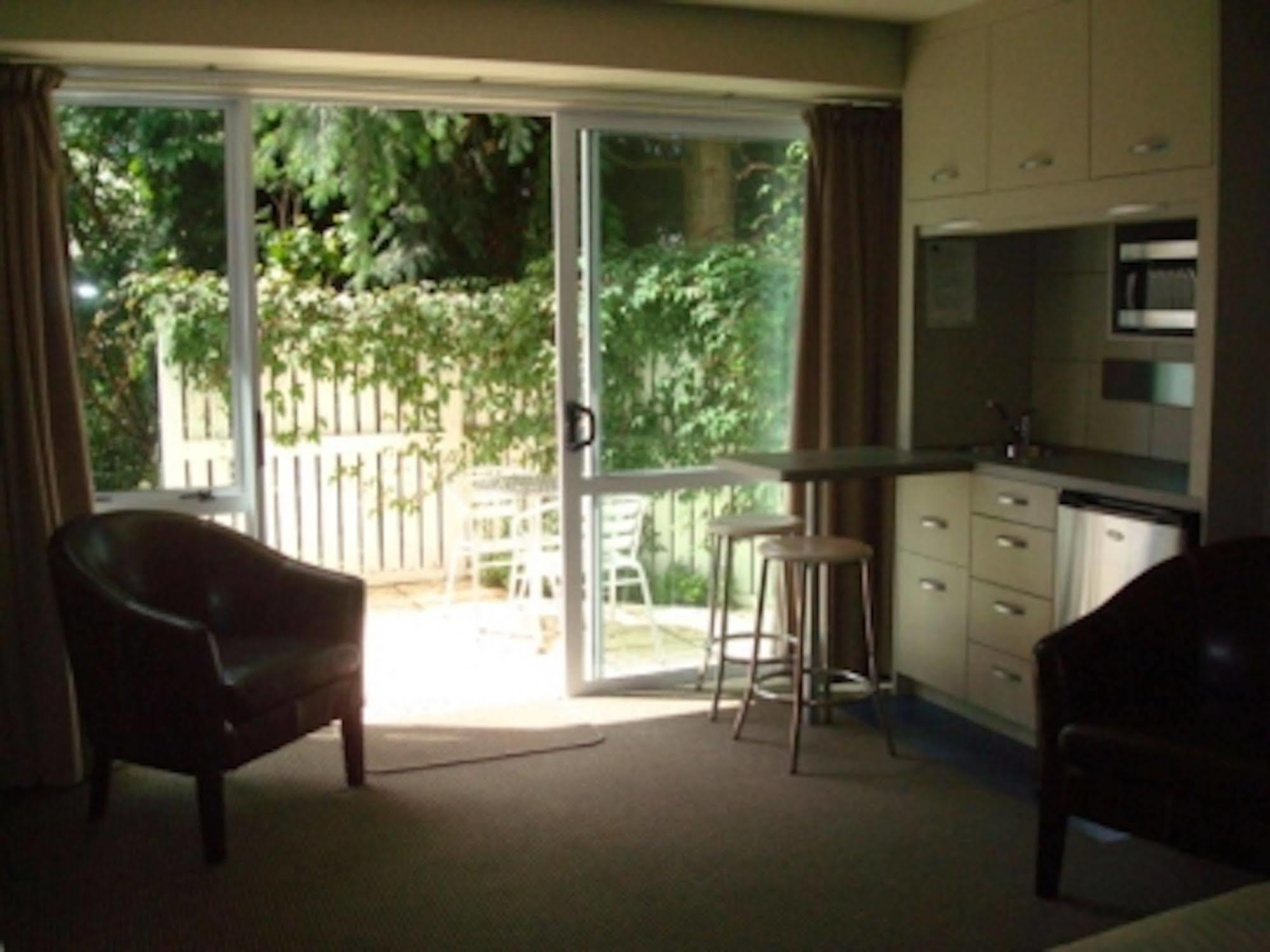 Heriot Lane City Apartments Dunedin Exterior photo